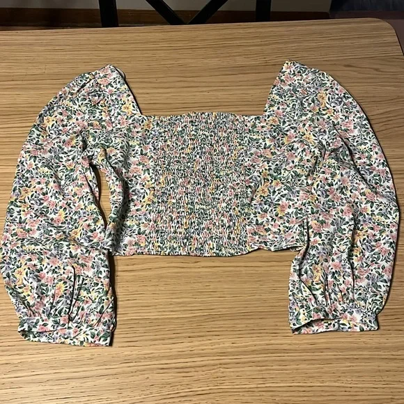 Lulus Women’s Crop Top. Large. Floral Pattern. - Picture 1 of 7